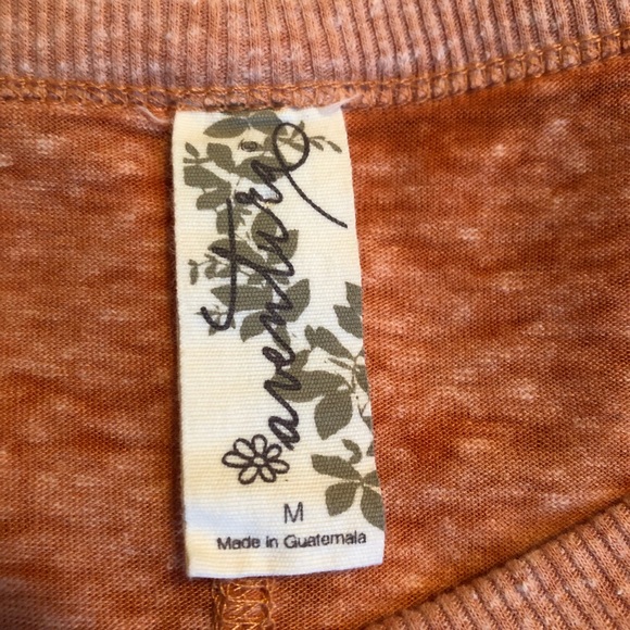 Aventura Pocket T-shirt - Picture 3 of 5